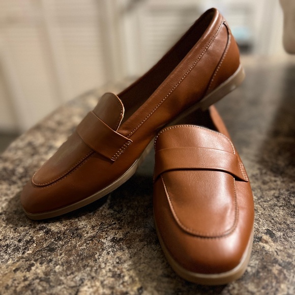 Old Navy Brown Loafers | Size 8 - Picture 2 of 3